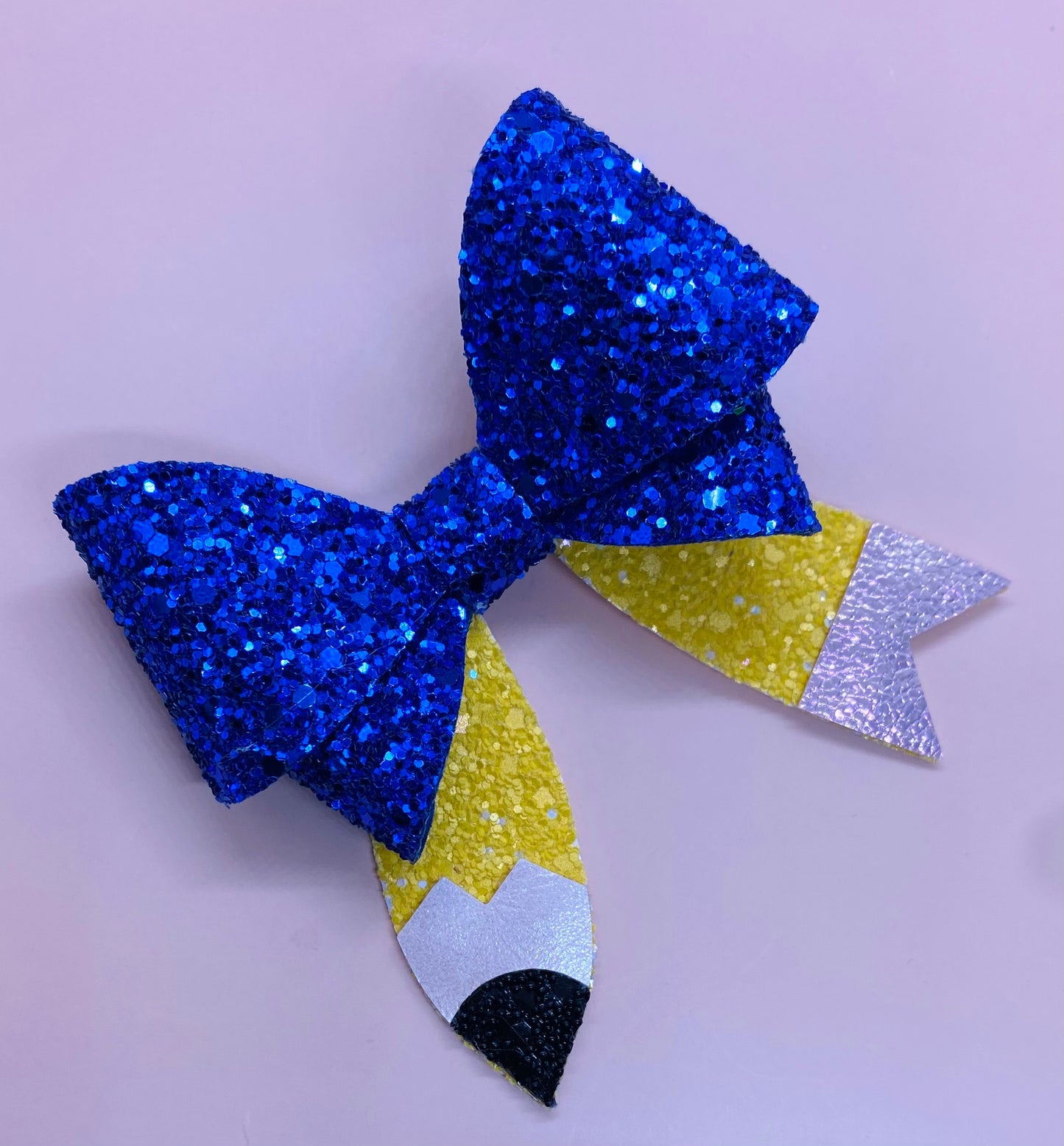 Pencil Bow Die ✏️